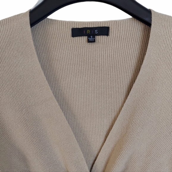 Crop Sweater Womens Small Taupe Knot Front Cropped V Neck Long Sleeve New - Picture 3 of 12